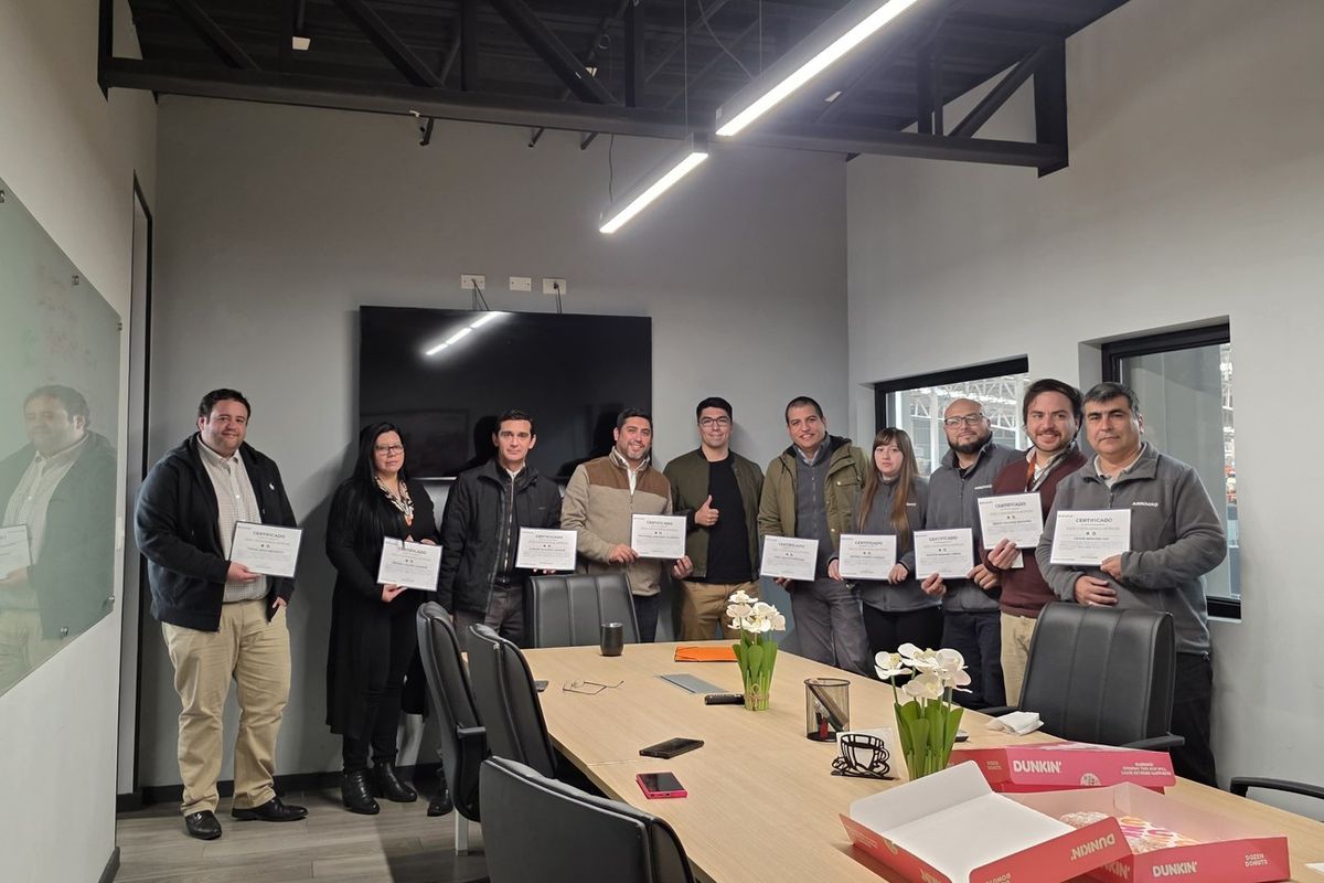 Entrega de certificados en una empresa